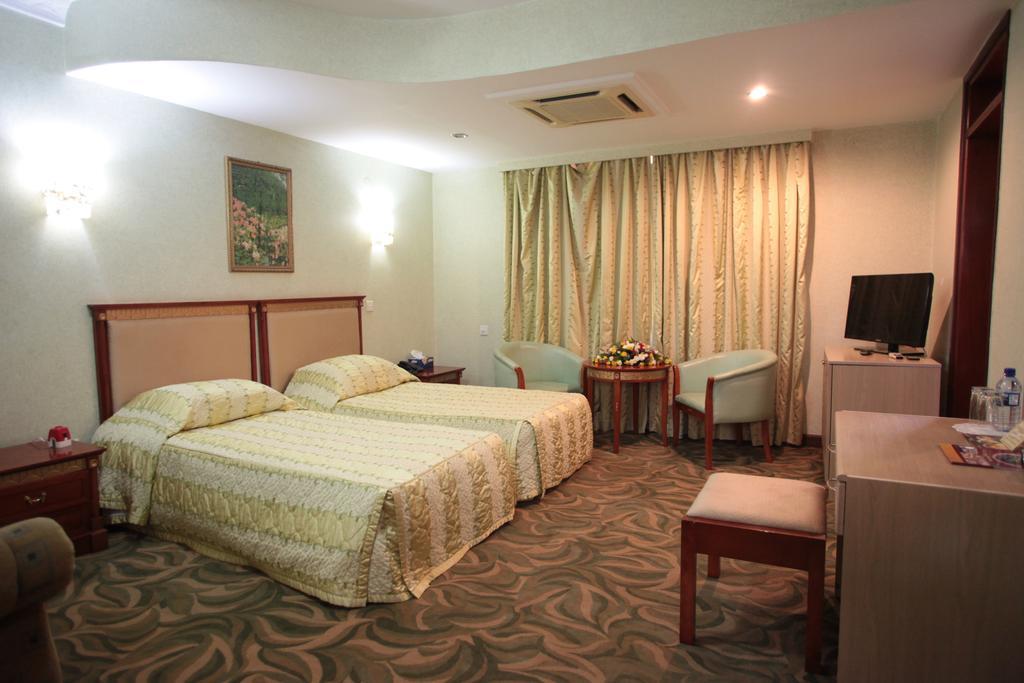 City Royal Resort Hotel Kyambogo  Δωμάτιο φωτογραφία