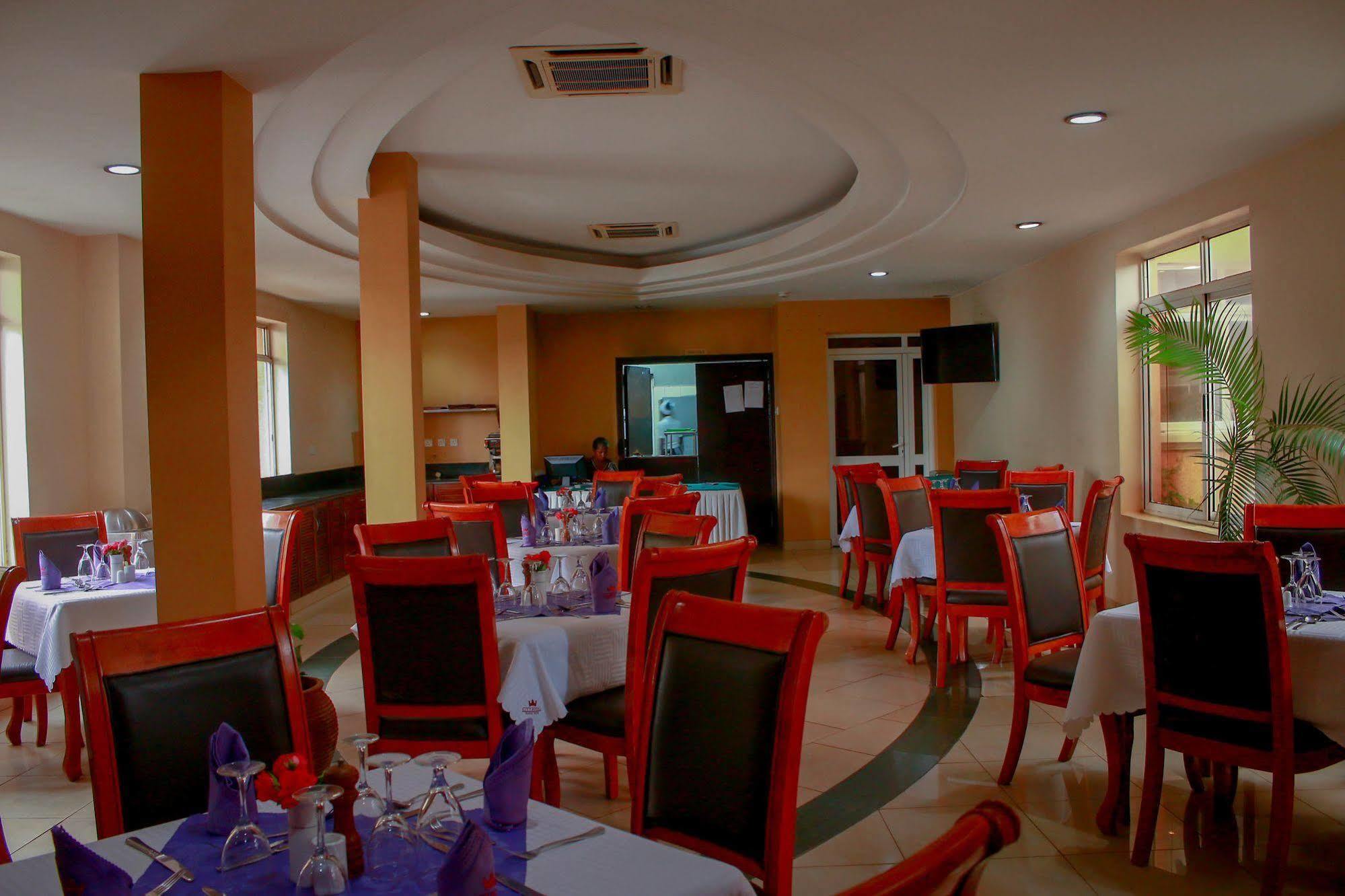 City Royal Resort Hotel Kyambogo  Εξωτερικό φωτογραφία