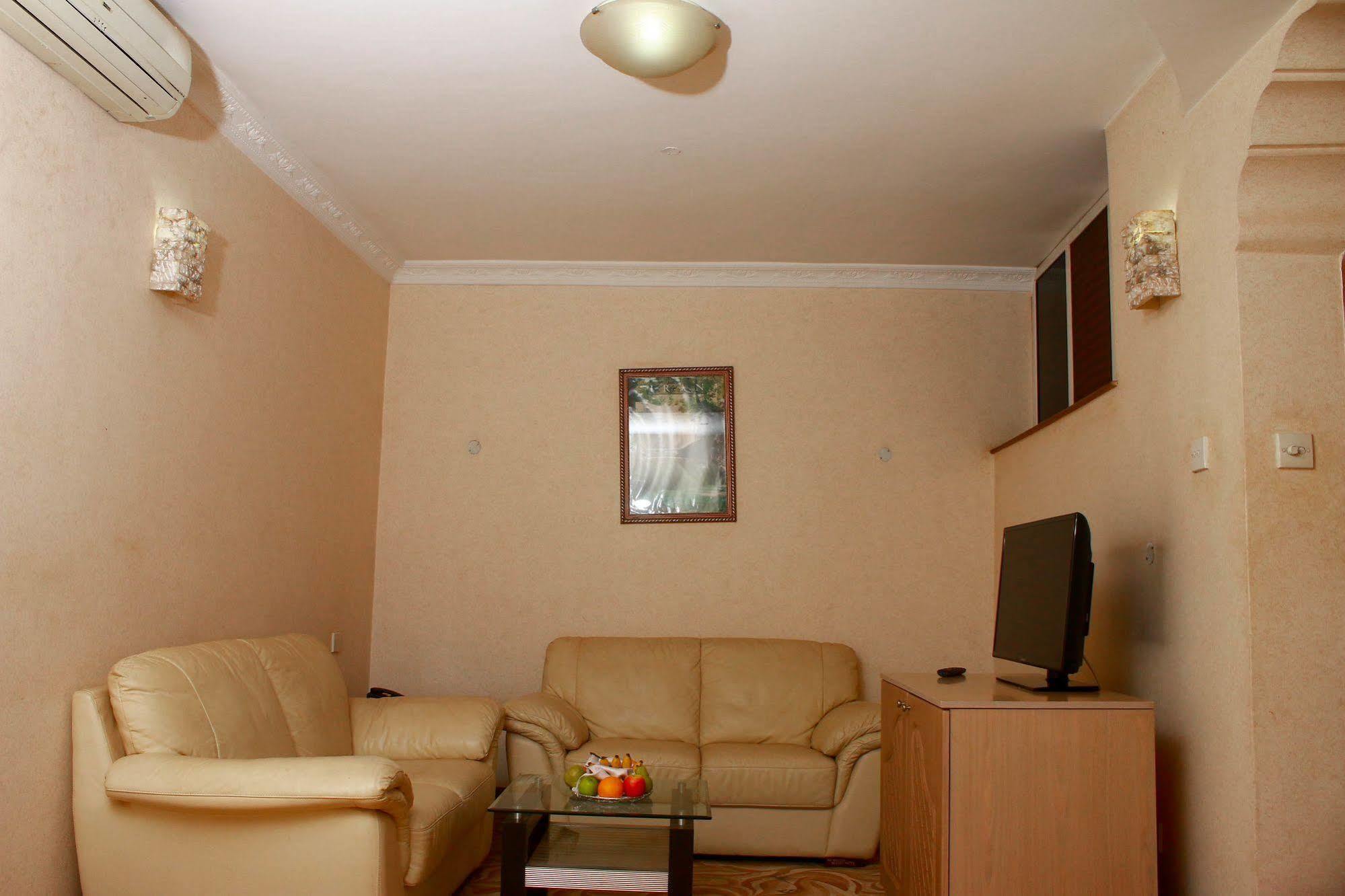City Royal Resort Hotel Kyambogo  Εξωτερικό φωτογραφία