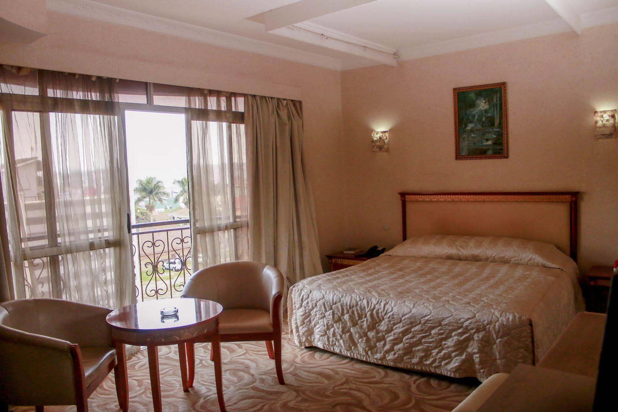 City Royal Resort Hotel Kyambogo  Εξωτερικό φωτογραφία