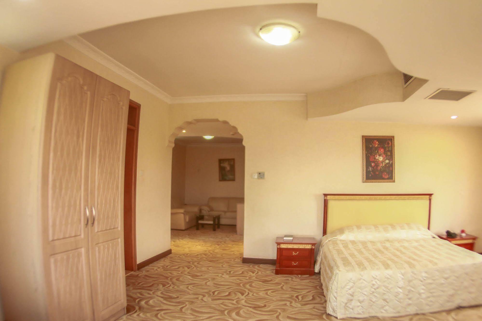 City Royal Resort Hotel Kyambogo  Εξωτερικό φωτογραφία
